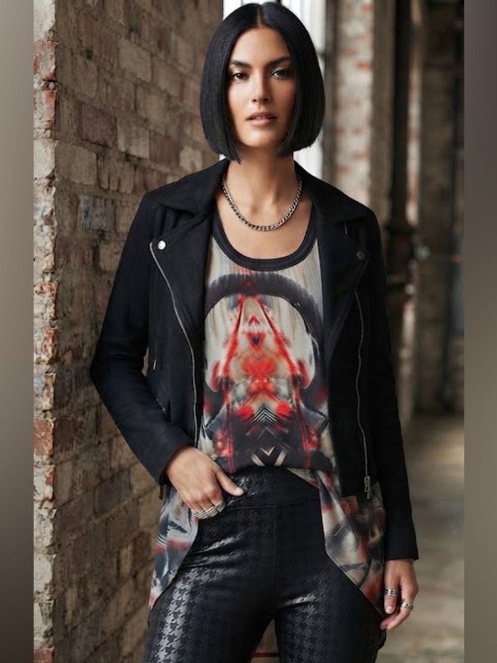 Bellissima Boho-Chic Abstract Print High-Low Tank Top